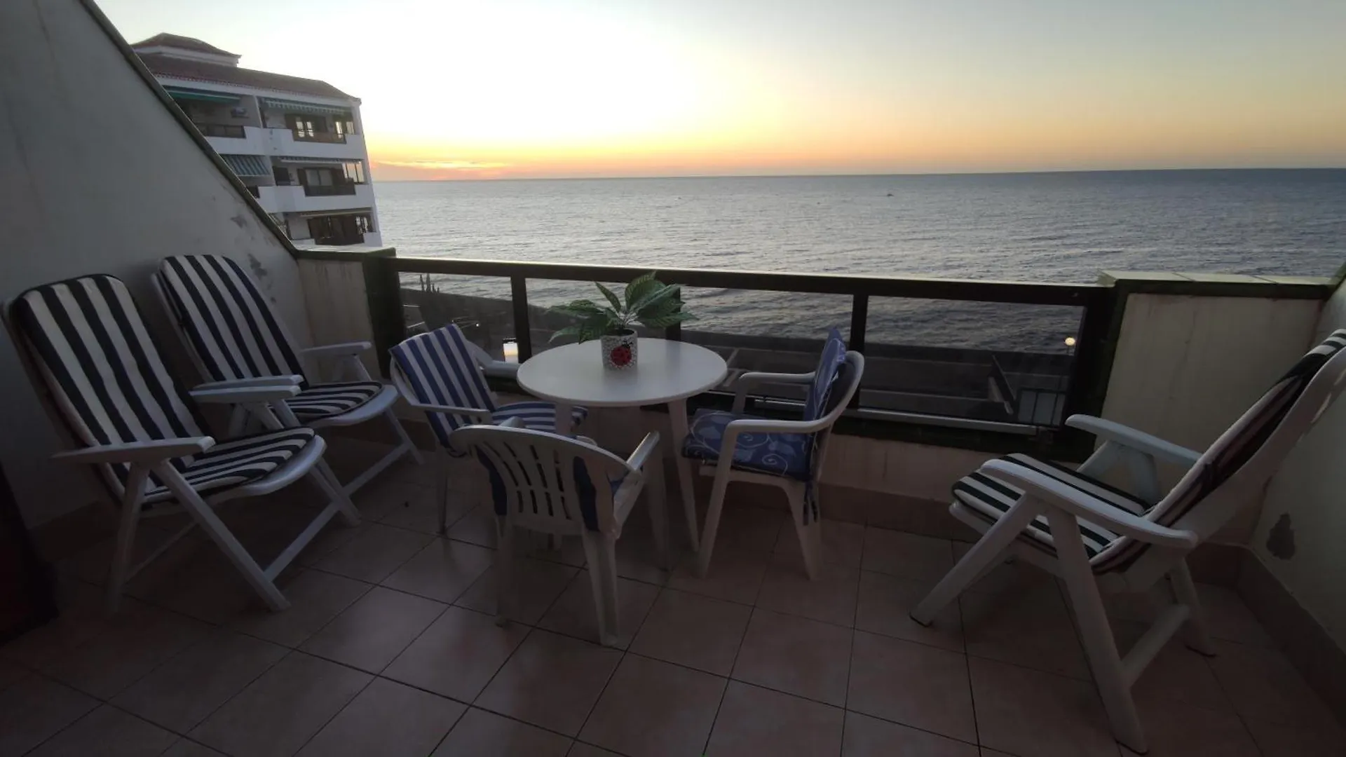 Ladybug Ocean View Apartment Costa Del Silencio Spain